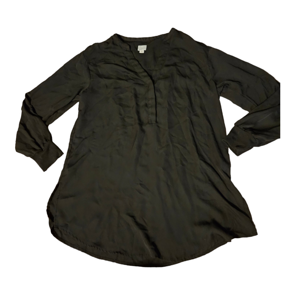A New Day Large Black V-Neck Long Sleeve Shirt